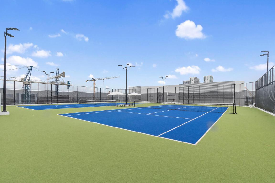 851 NE 1st #306 Miami, FL 33132