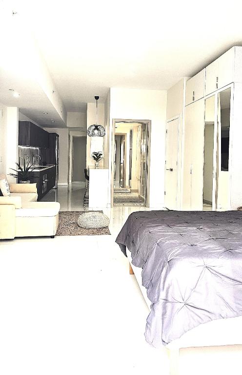 851 NE 1st #306 Miami, FL 33132