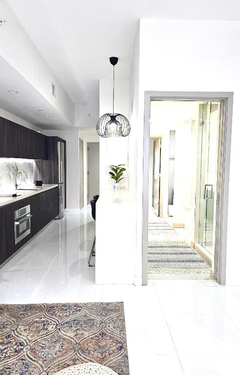 851 NE 1st #306 Miami, FL 33132