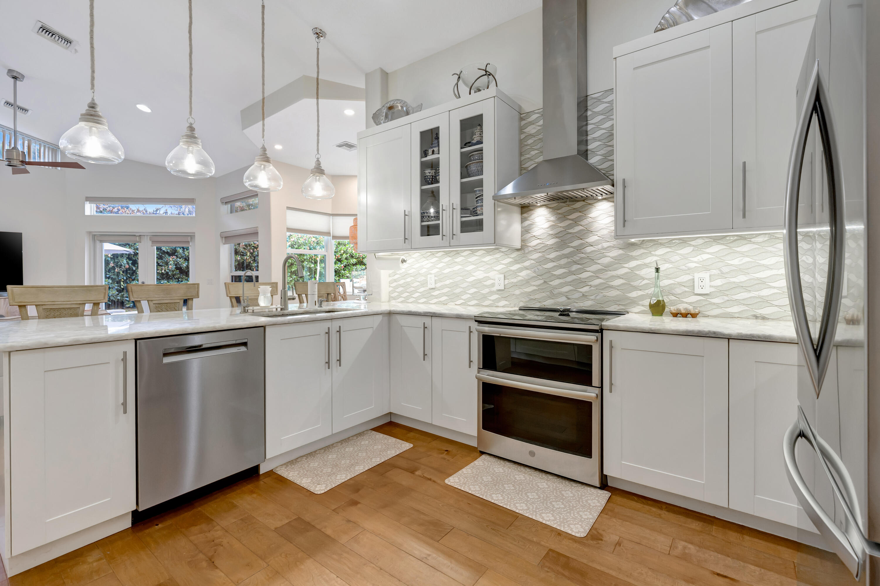 18938 SE Loxahatchee Riv Jupiter, FL 33458