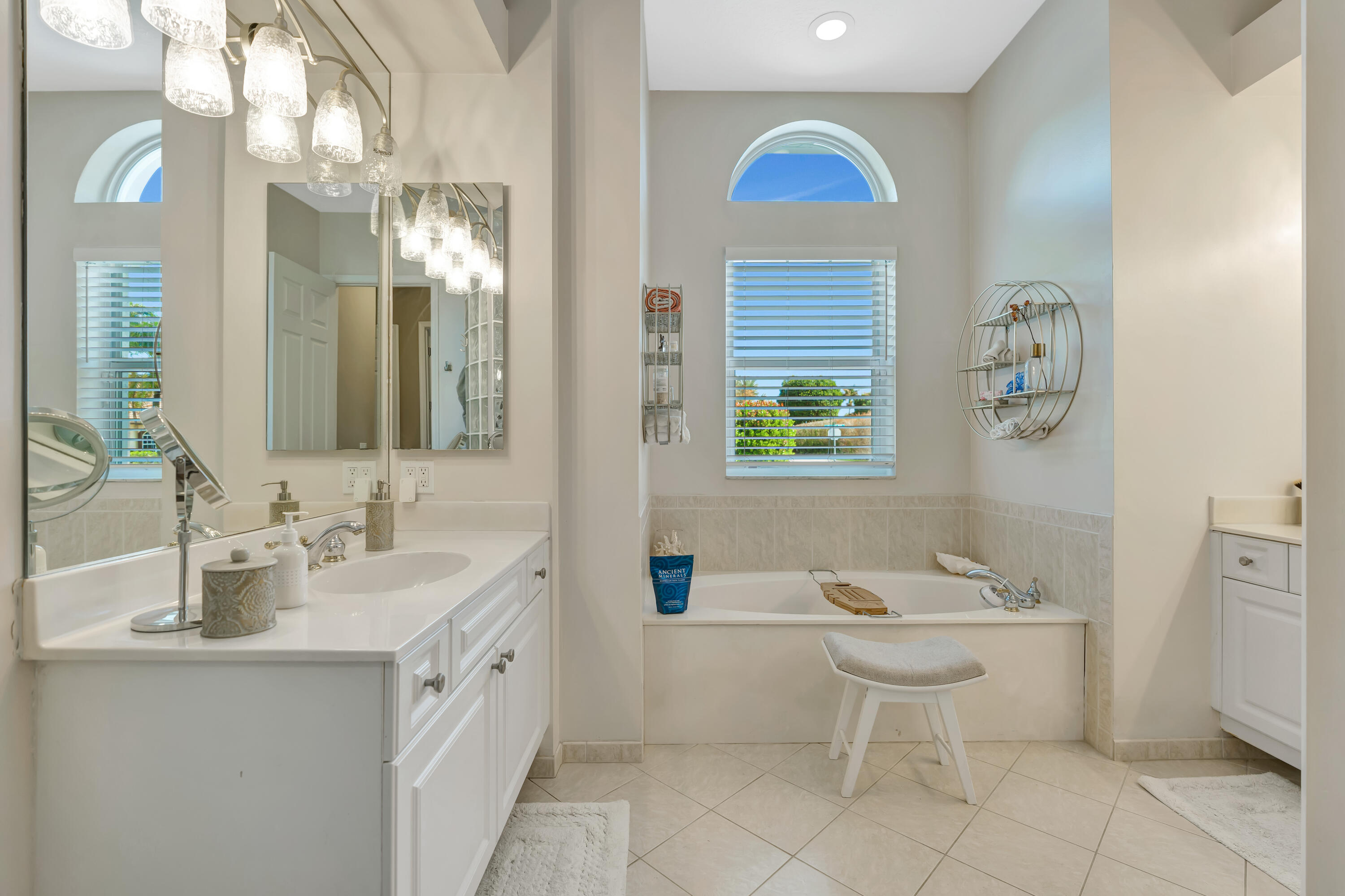 18938 SE Loxahatchee Riv Jupiter, FL 33458