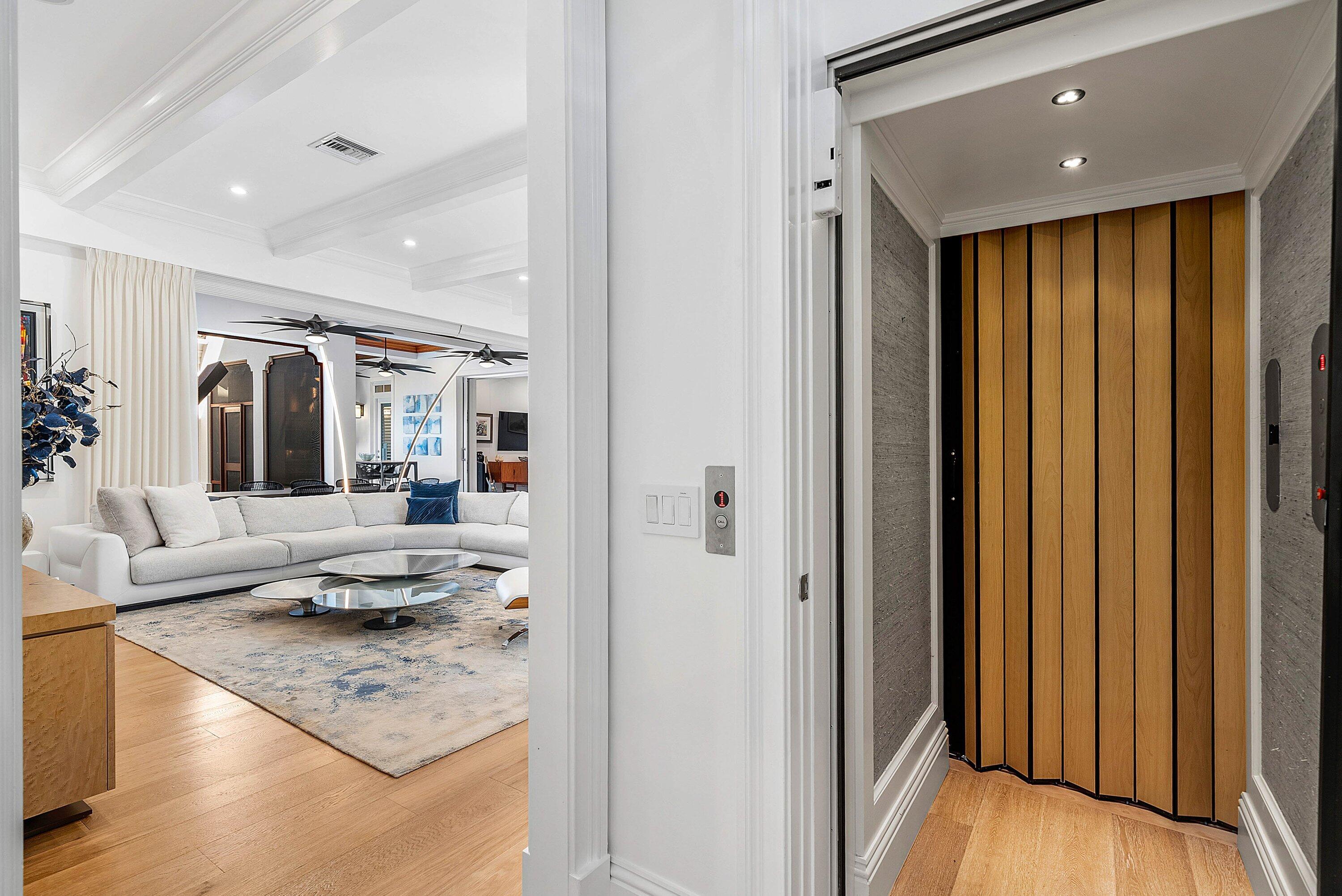 1041 Seaspray Delray Beach, FL 33483