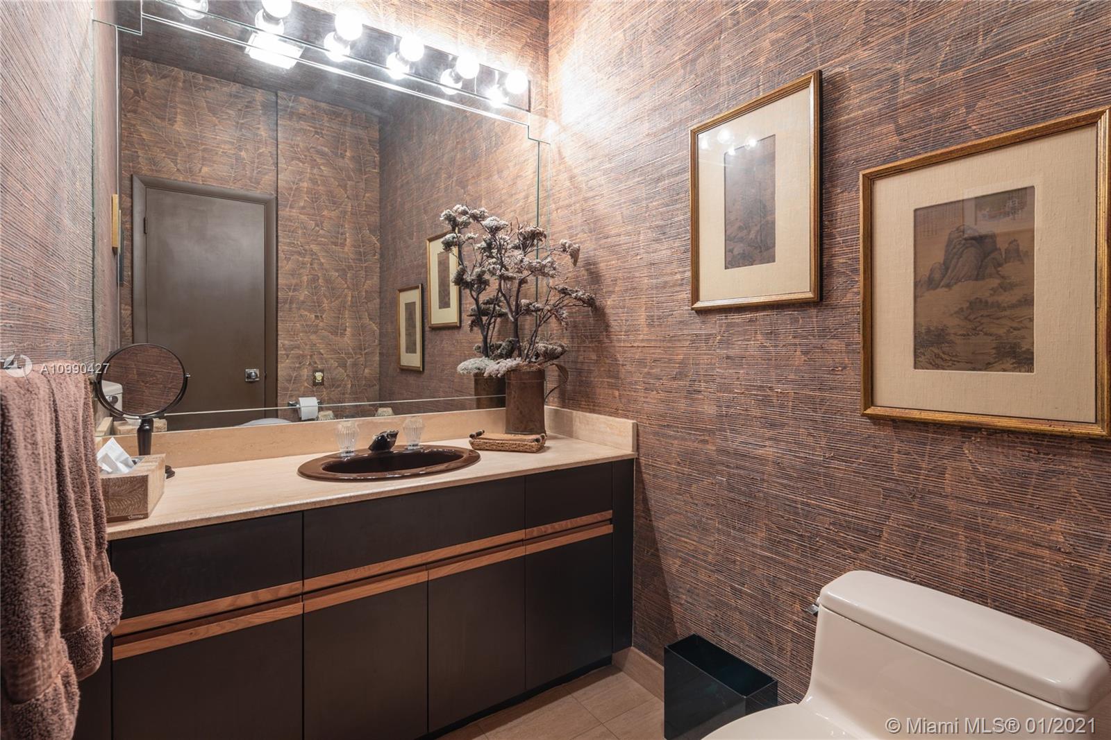 2000 S Bayshore Dr #46 Miami, FL 33133