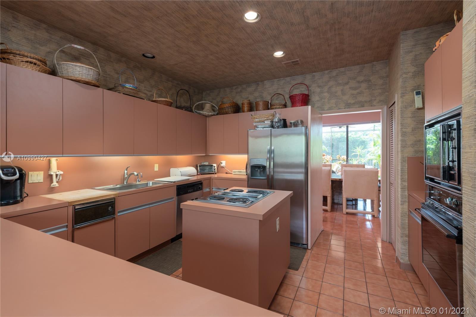 2000 S Bayshore Dr #46 Miami, FL 33133