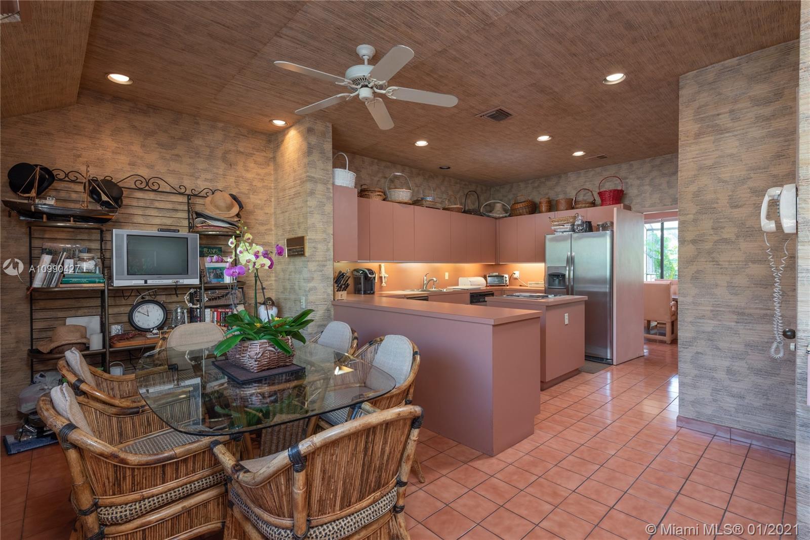 2000 S Bayshore Dr #46 Miami, FL 33133