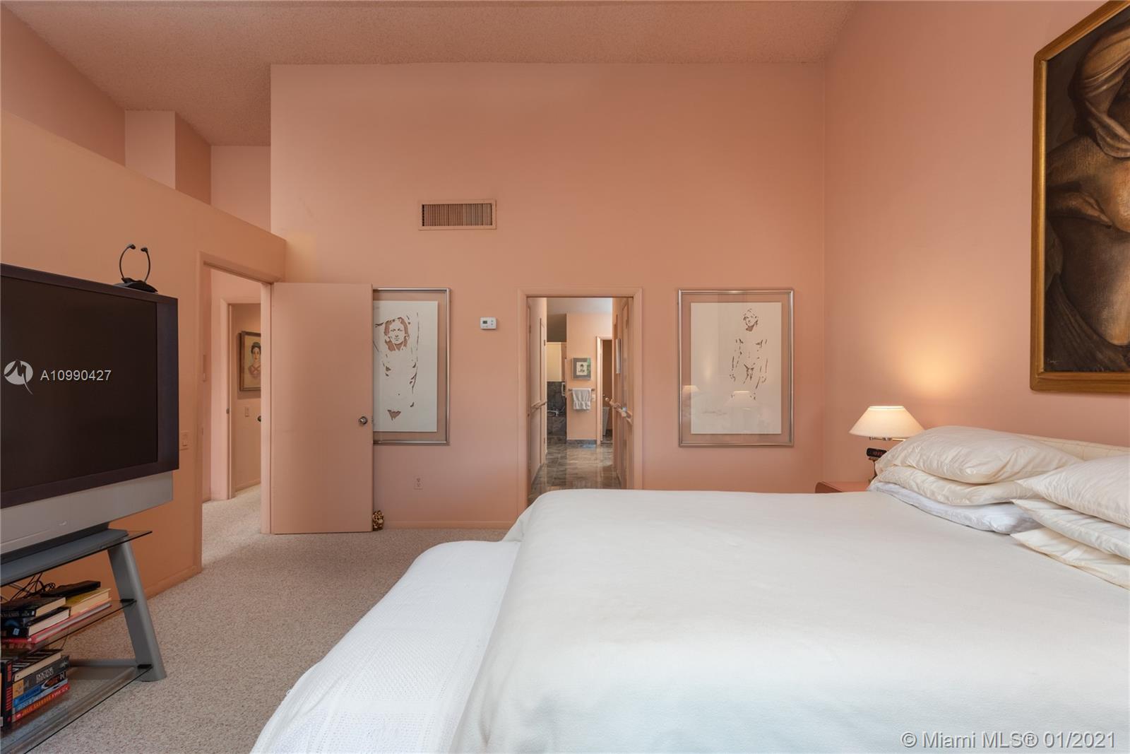 2000 S Bayshore Dr #46 Miami, FL 33133