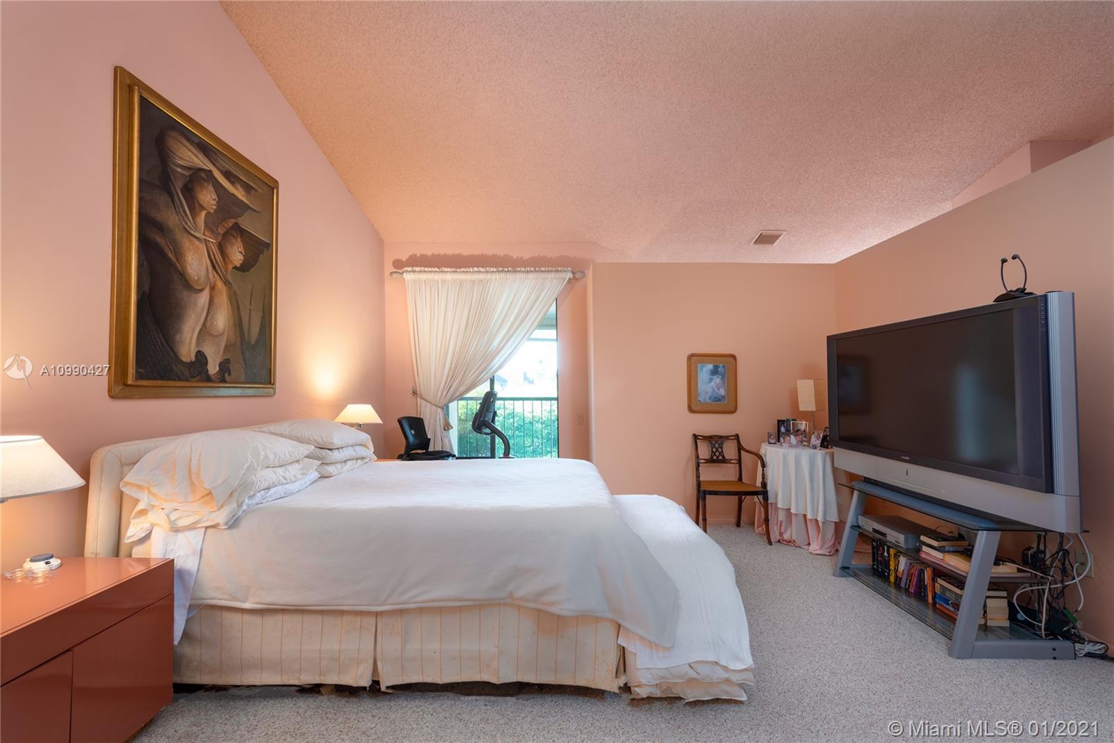 2000 S Bayshore Dr #46 Miami, FL 33133