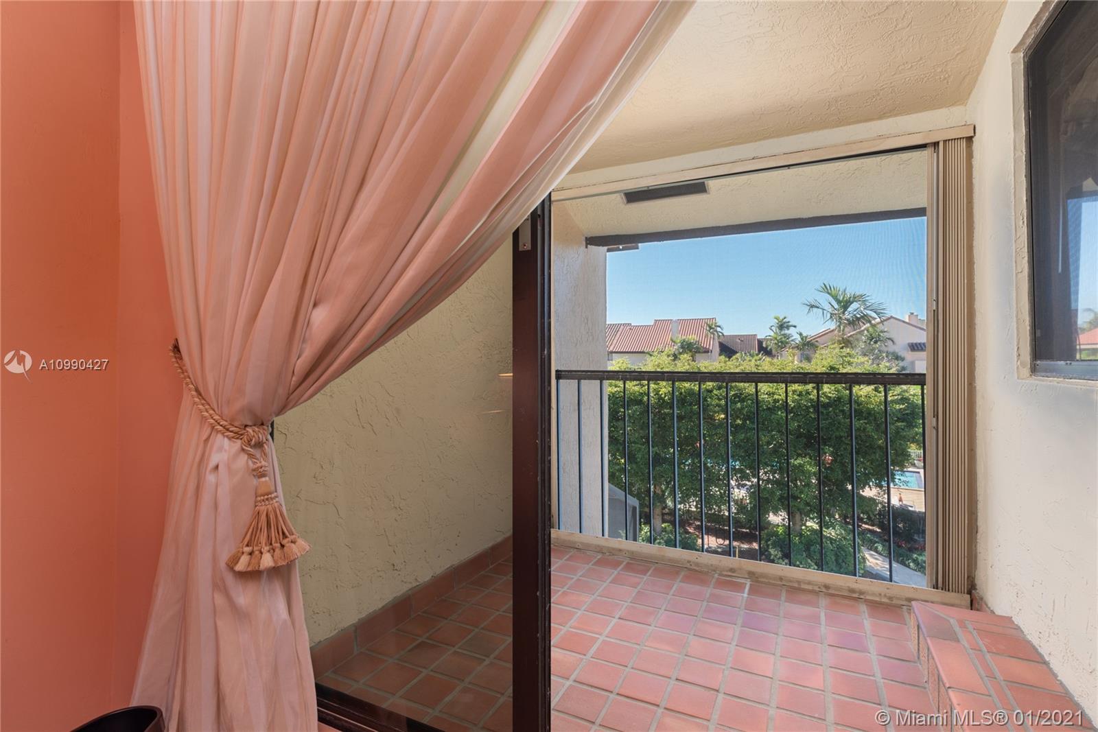 2000 S Bayshore Dr #46 Miami, FL 33133