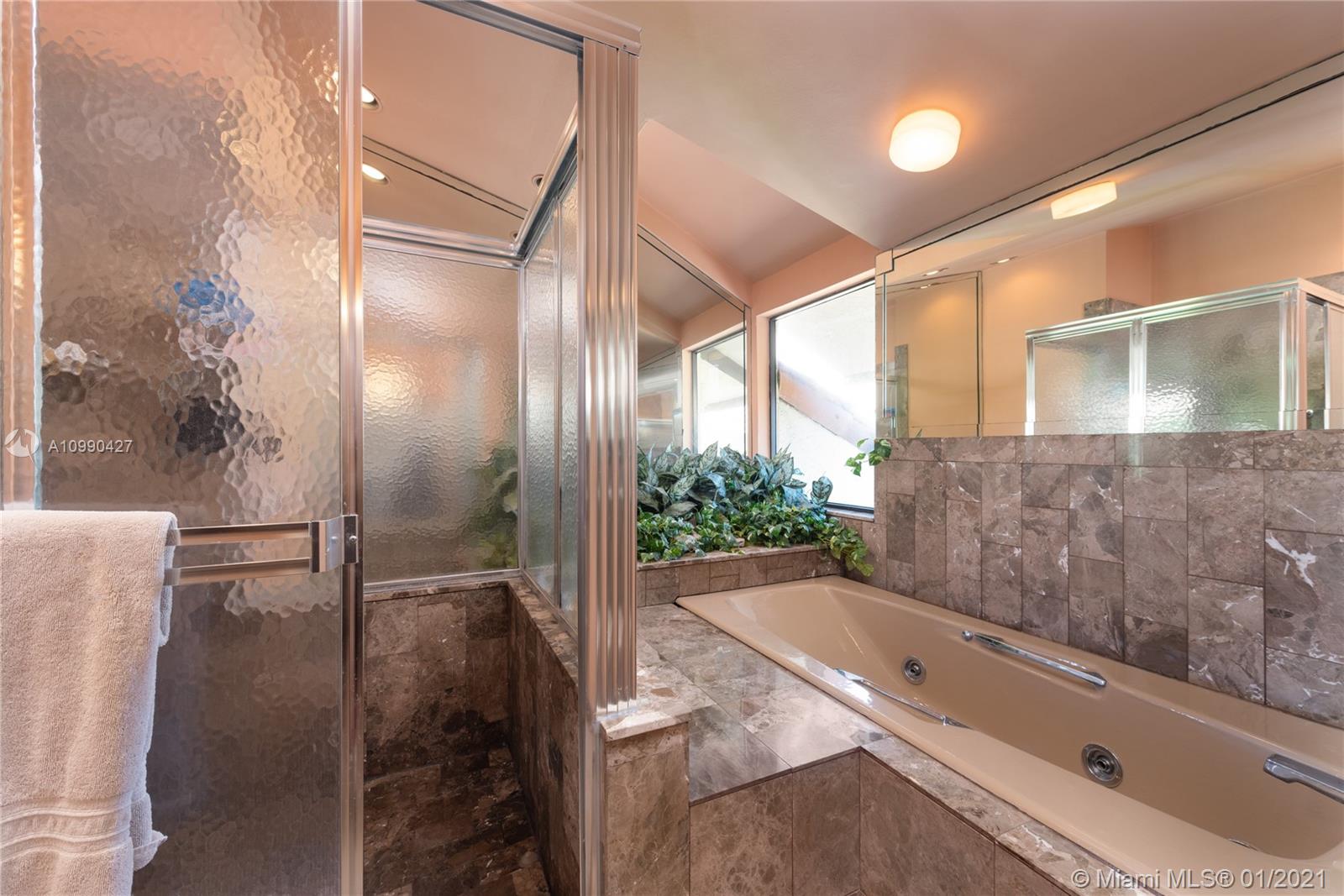 2000 S Bayshore Dr #46 Miami, FL 33133