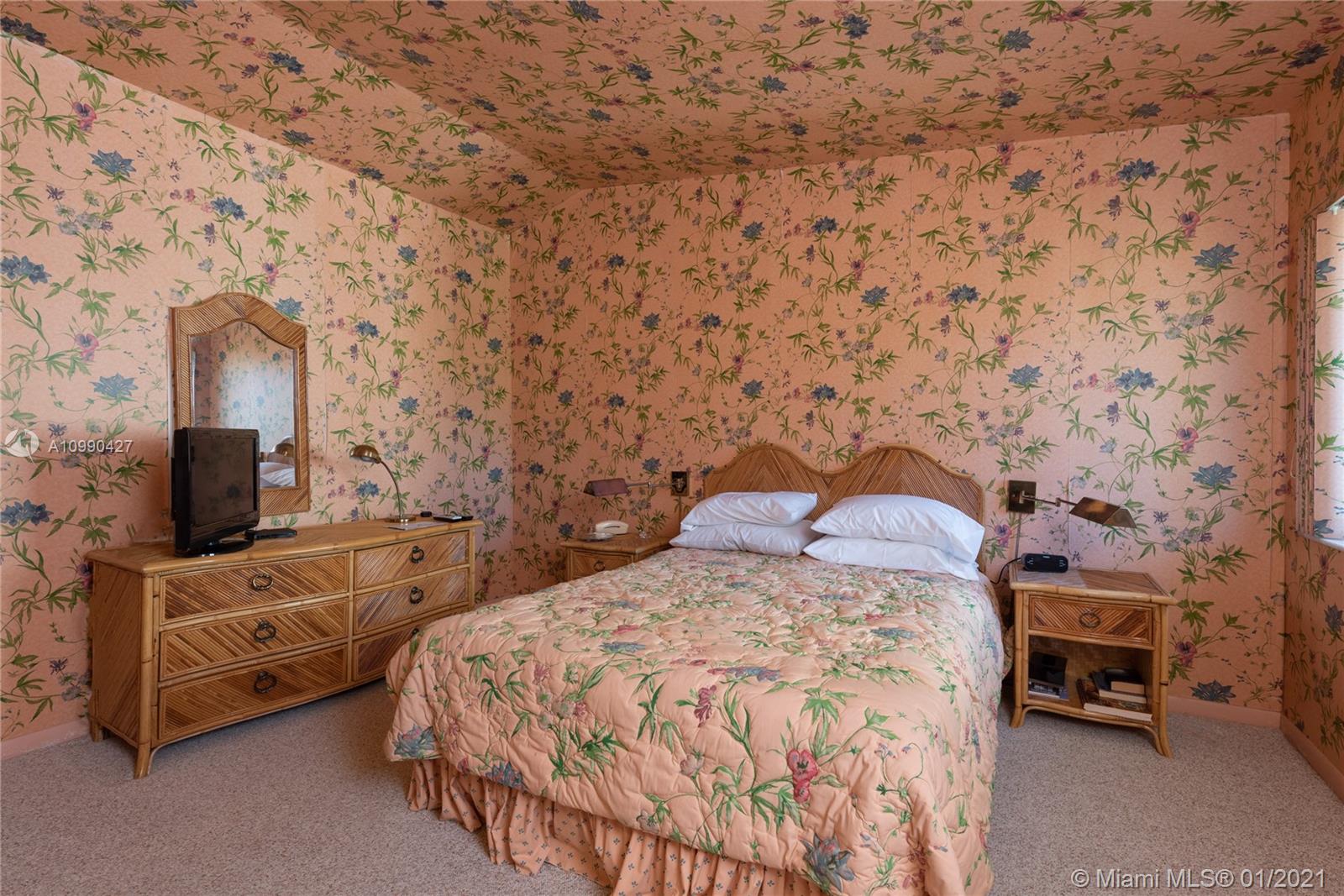 2000 S Bayshore Dr #46 Miami, FL 33133