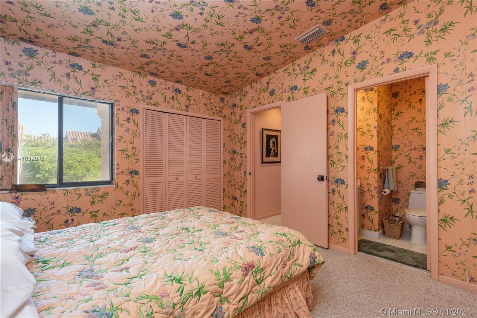 2000 S Bayshore Dr #46 Miami, FL 33133