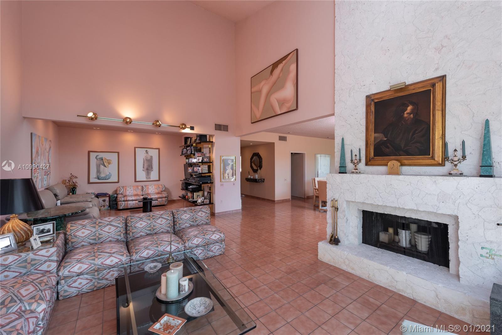 2000 S Bayshore Dr #46 Miami, FL 33133