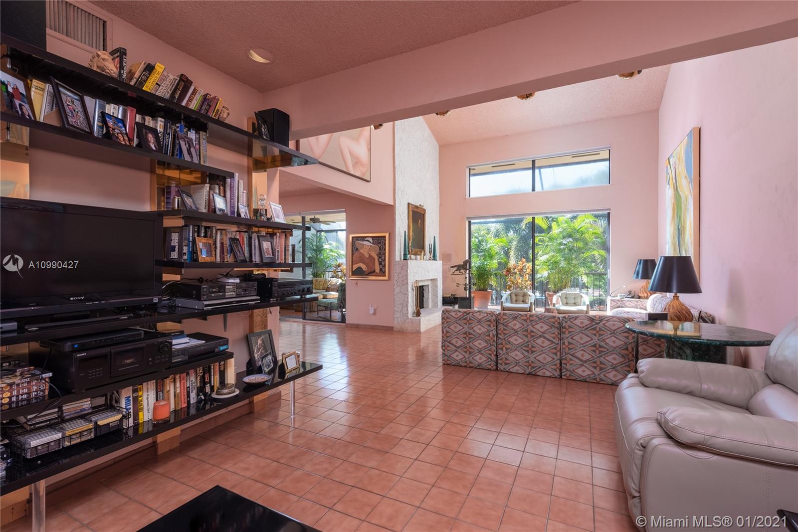 2000 S Bayshore Dr #46 Miami, FL 33133