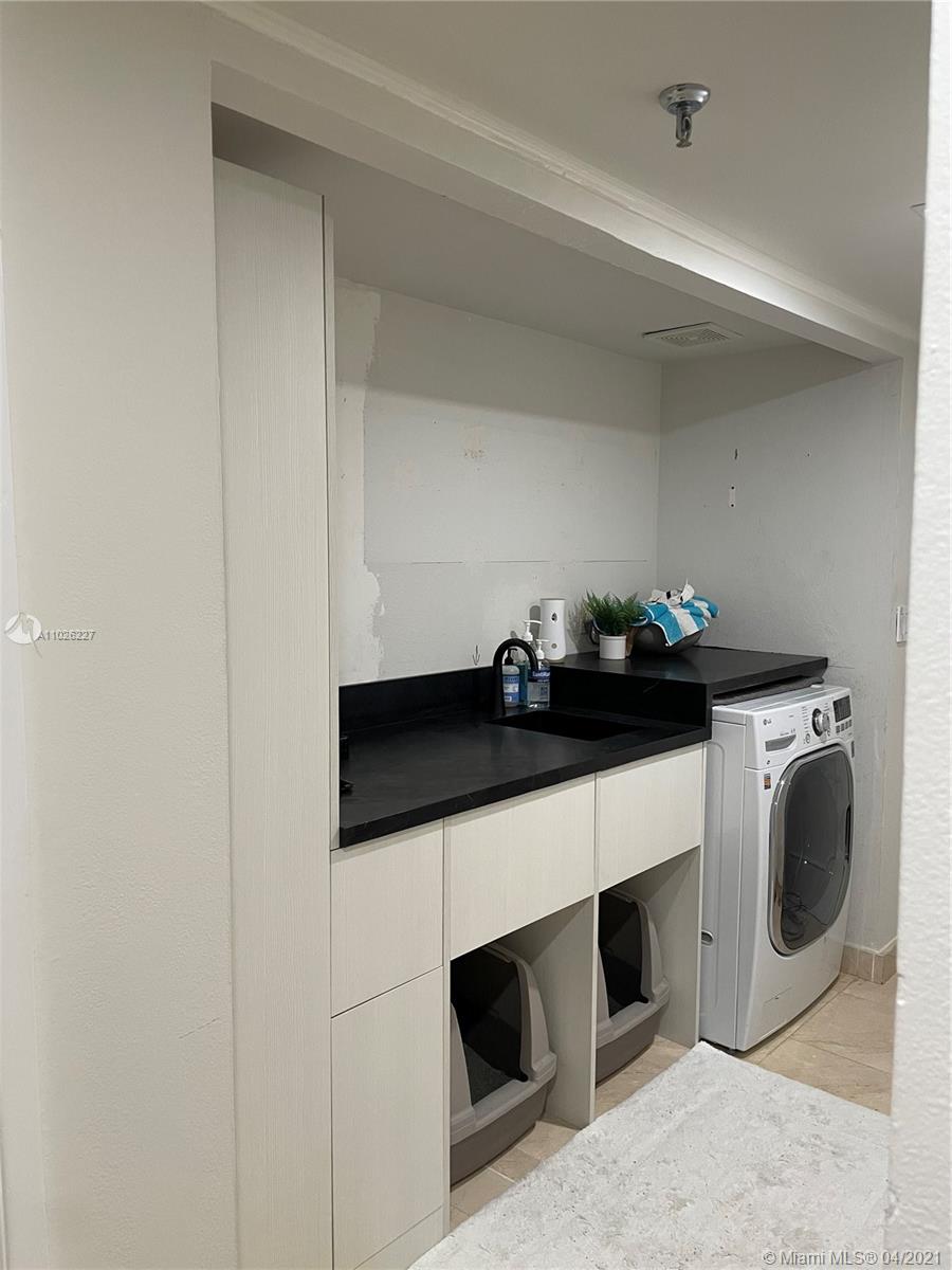 520 Brickell Key Dr #A307 Miami, FL 33131