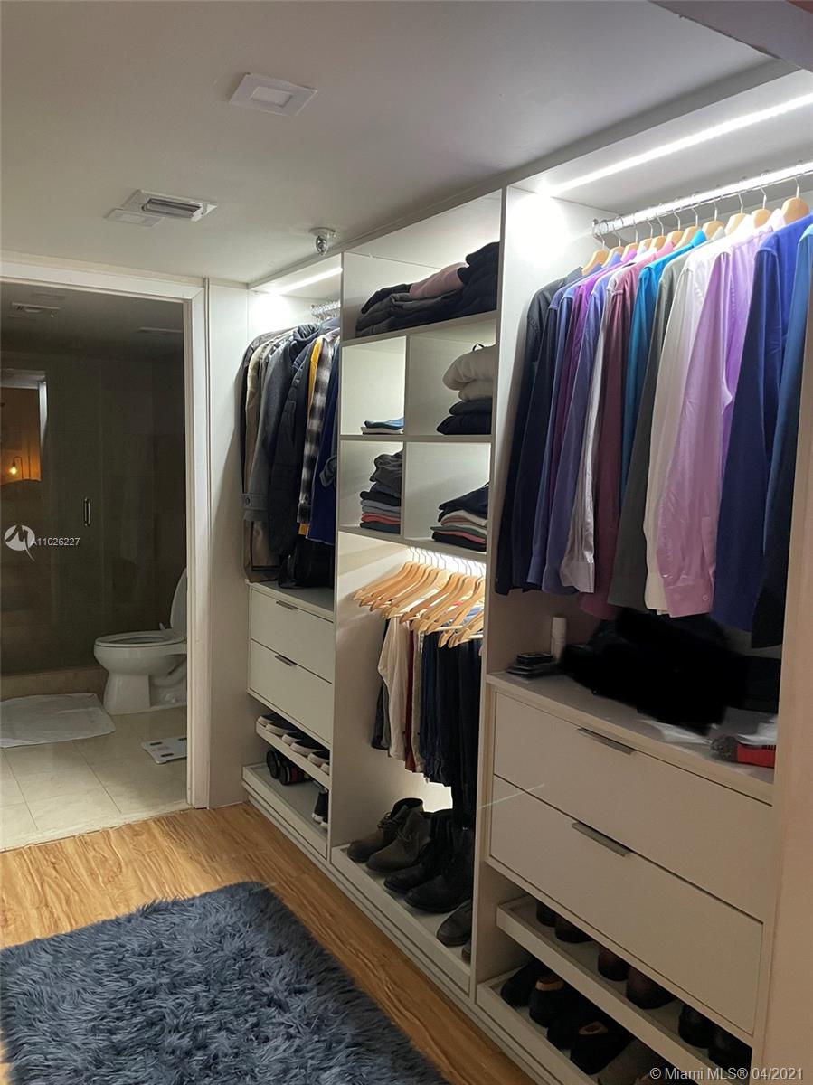 520 Brickell Key Dr #A307 Miami, FL 33131