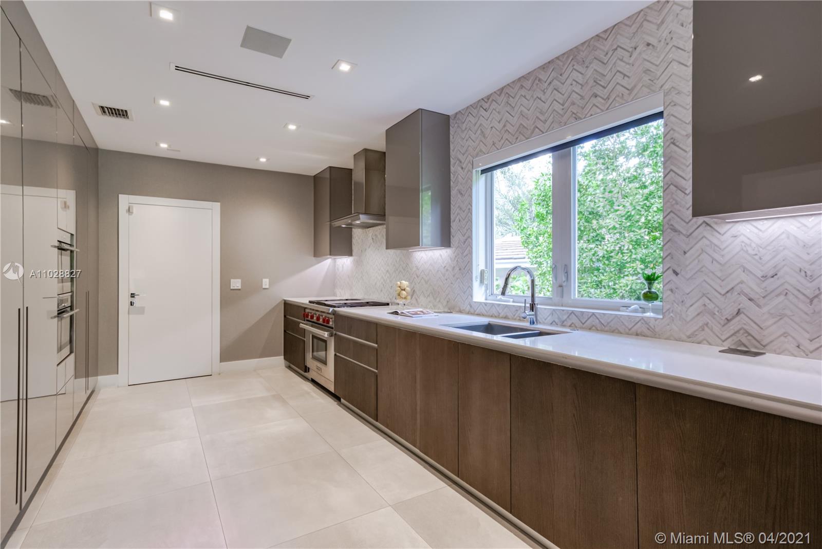 907 Jeronimo Dr Coral Gables, FL 33146