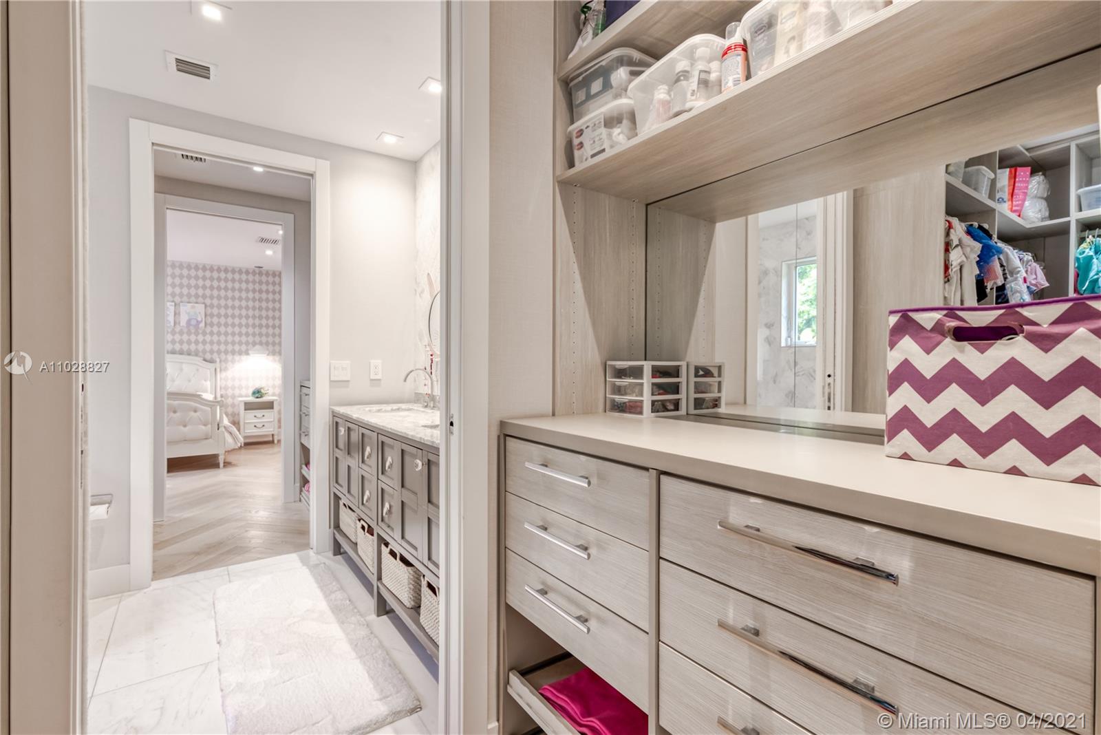 907 Jeronimo Dr Coral Gables, FL 33146