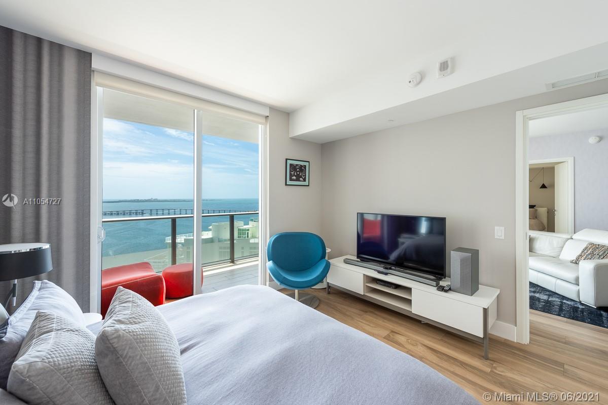 1300 Brickell Bay Dr #3205,Miami, FL 33131
