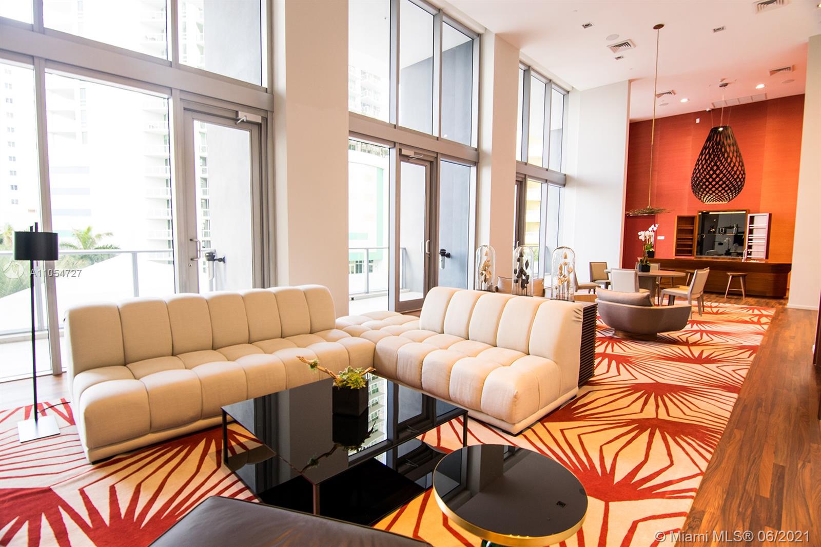 1300 Brickell Bay Dr #3205,Miami, FL 33131