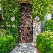 248 E Washington Ave #3