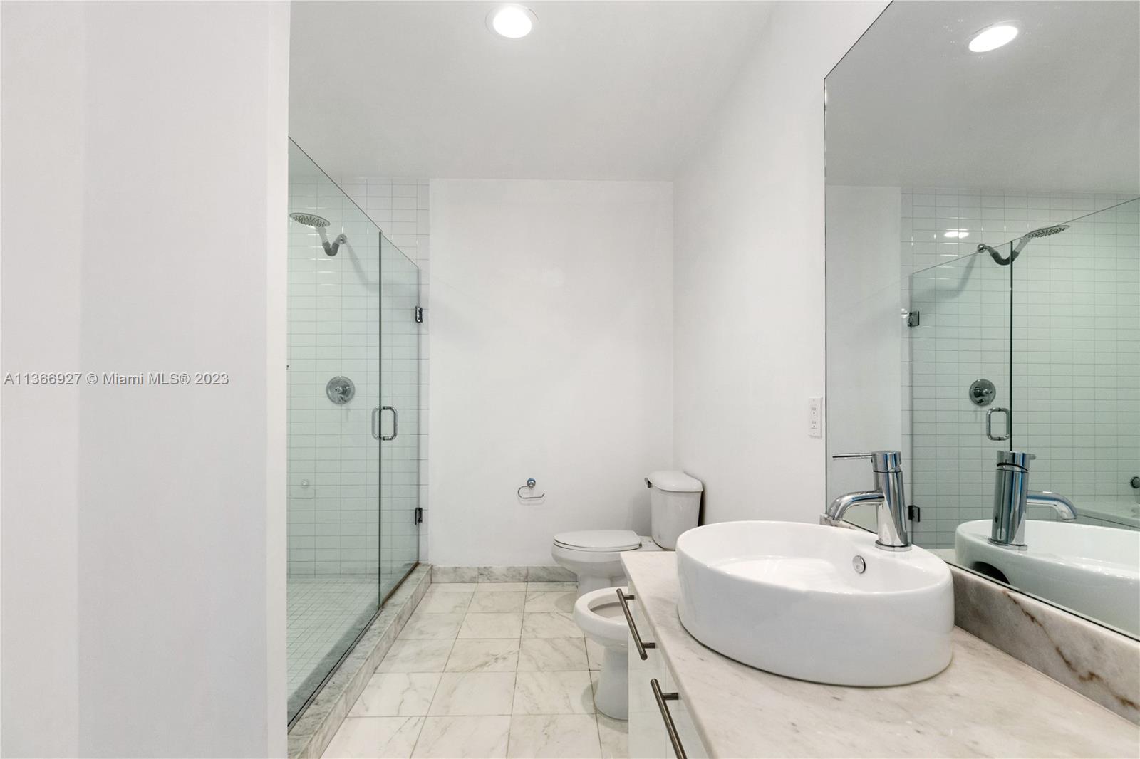 888 Biscayne Bl #5302 Miami, FL 33132