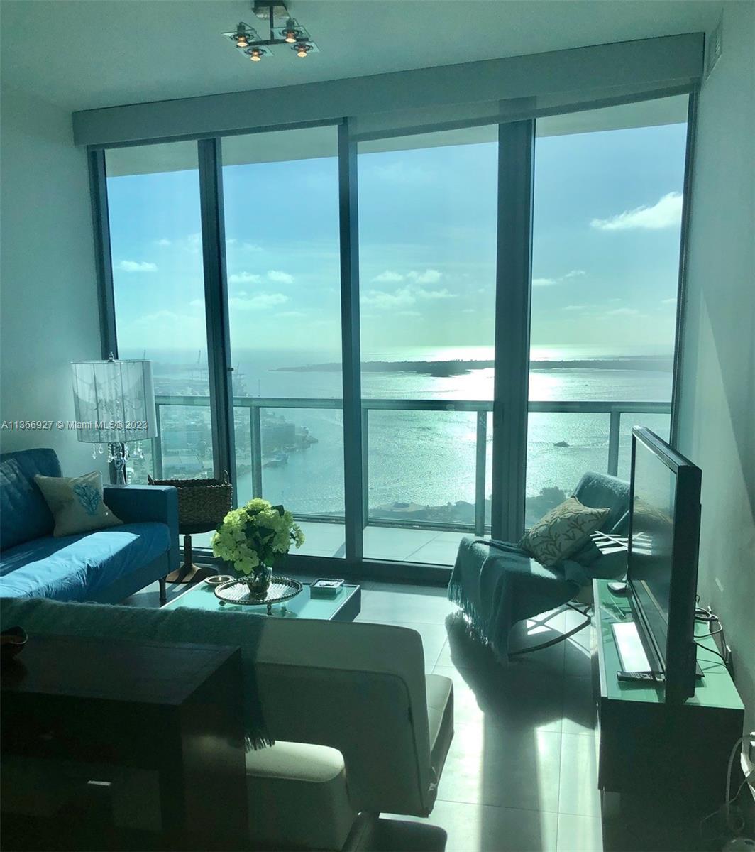 888 Biscayne Bl #5302 Miami, FL 33132