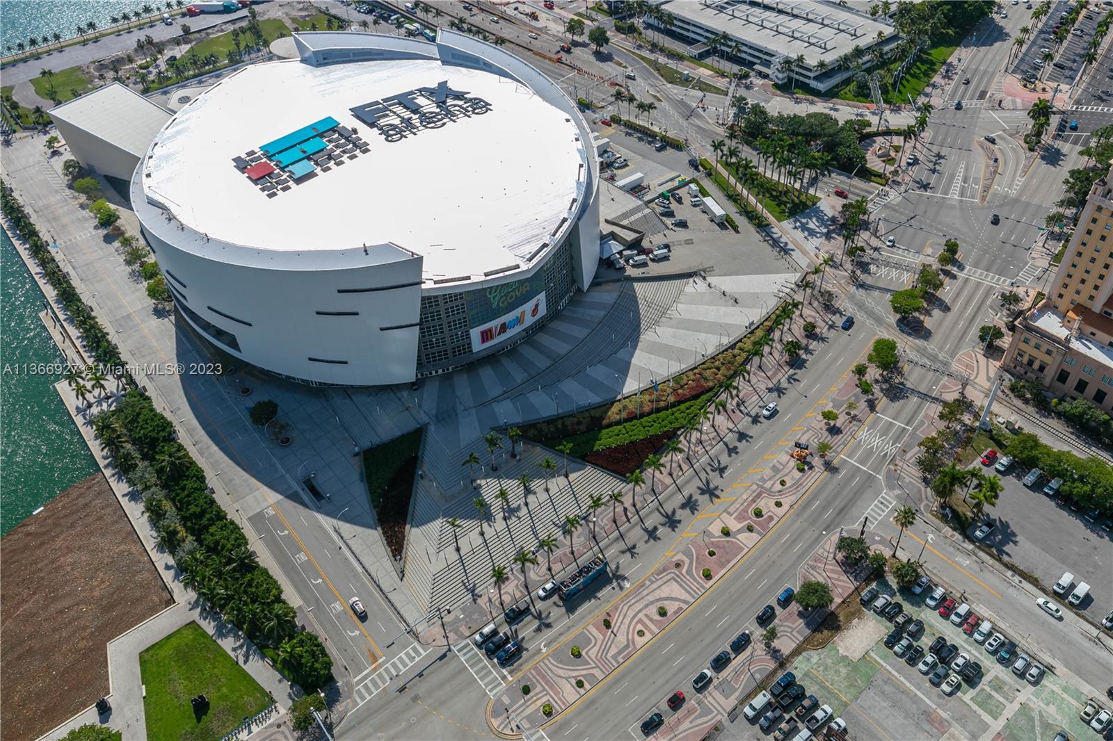 888 Biscayne Bl #5302 Miami, FL 33132