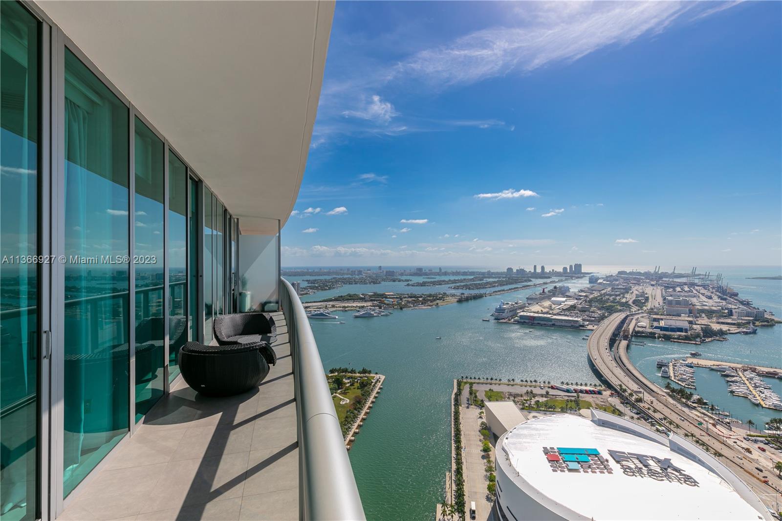 888 Biscayne Bl #5302 Miami, FL 33132