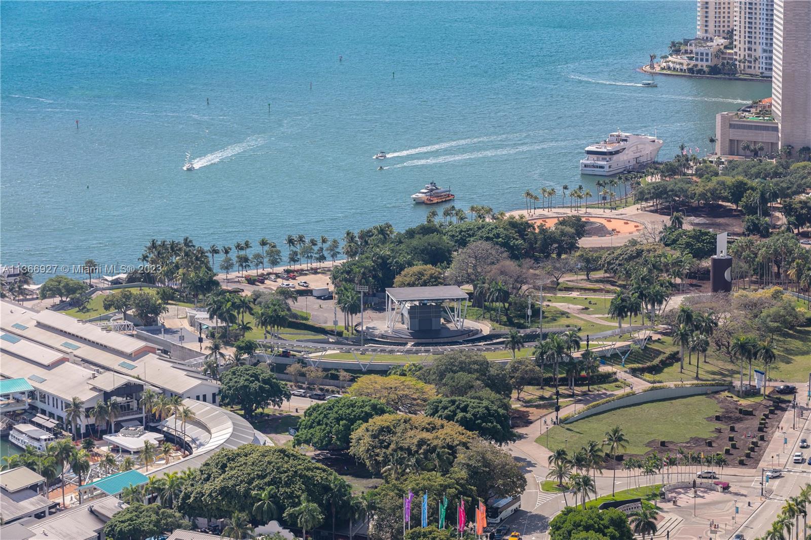 888 Biscayne Bl #5302 Miami, FL 33132