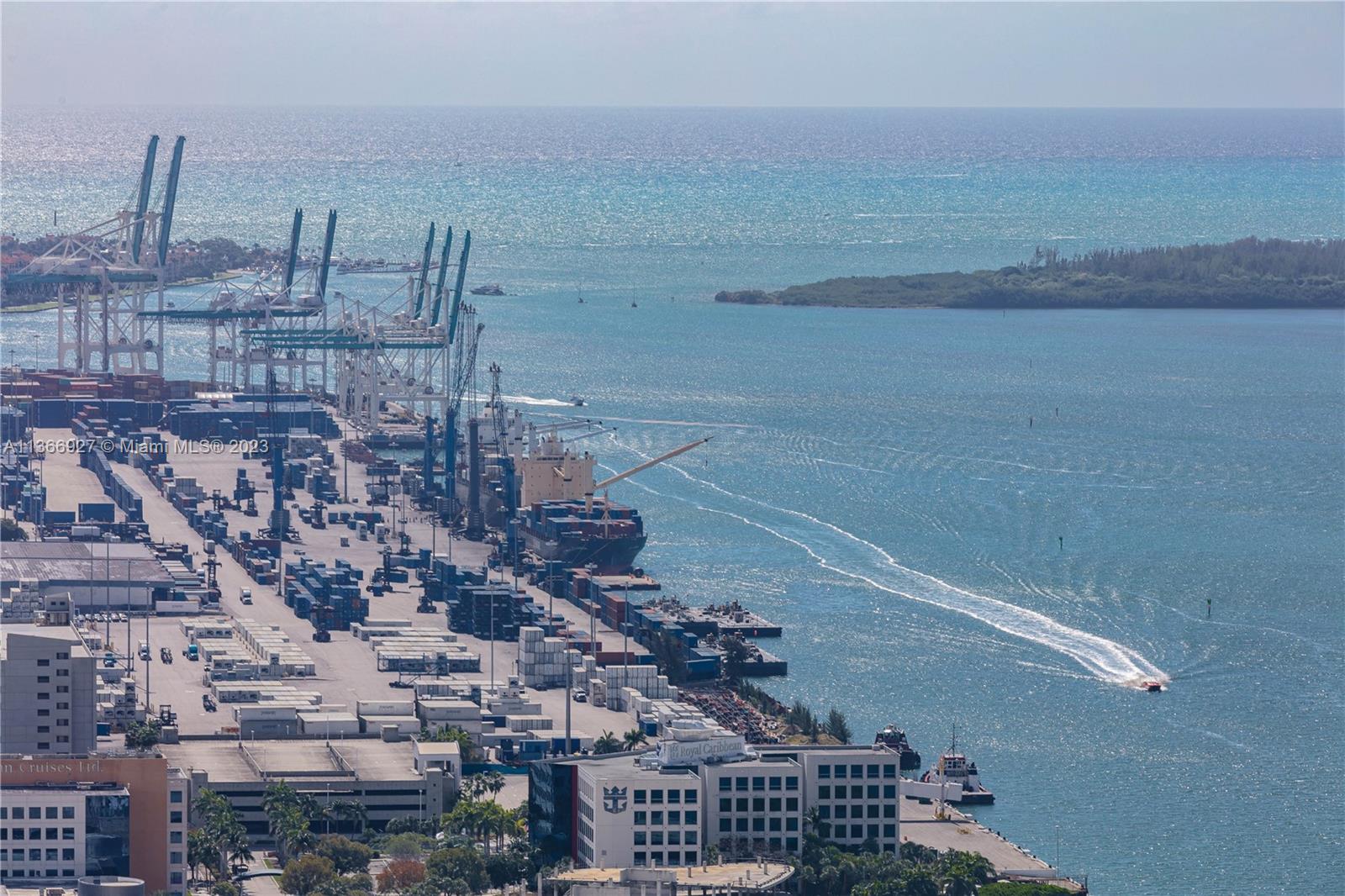 888 Biscayne Bl #5302 Miami, FL 33132