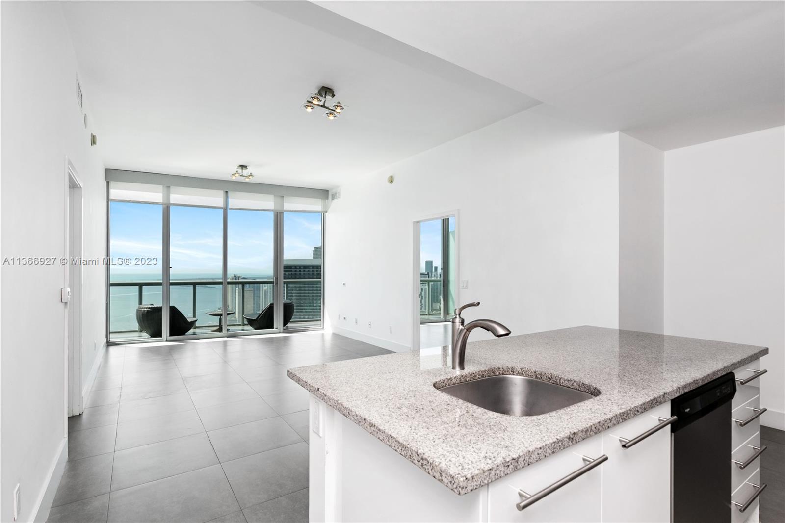 888 Biscayne Bl #5302 Miami, FL 33132