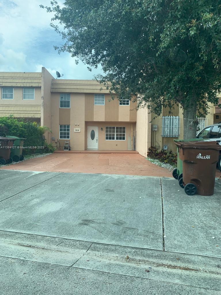 954 W 81st Rd