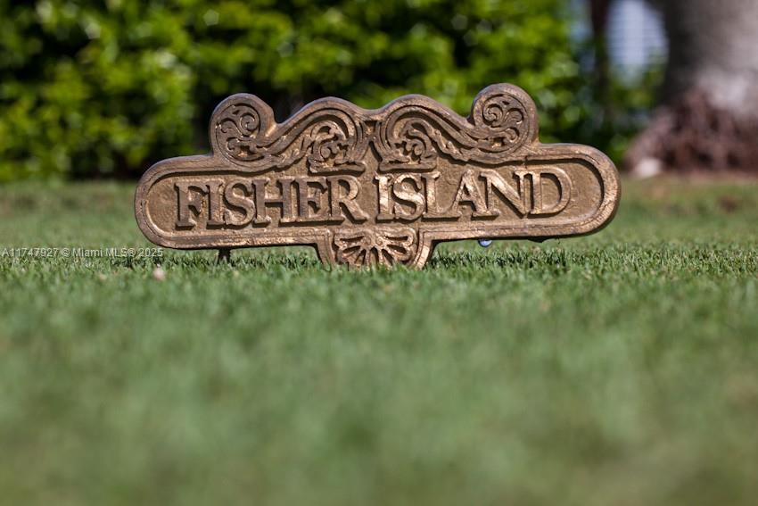 1007 Links Dr Miami Beach, FL 33109