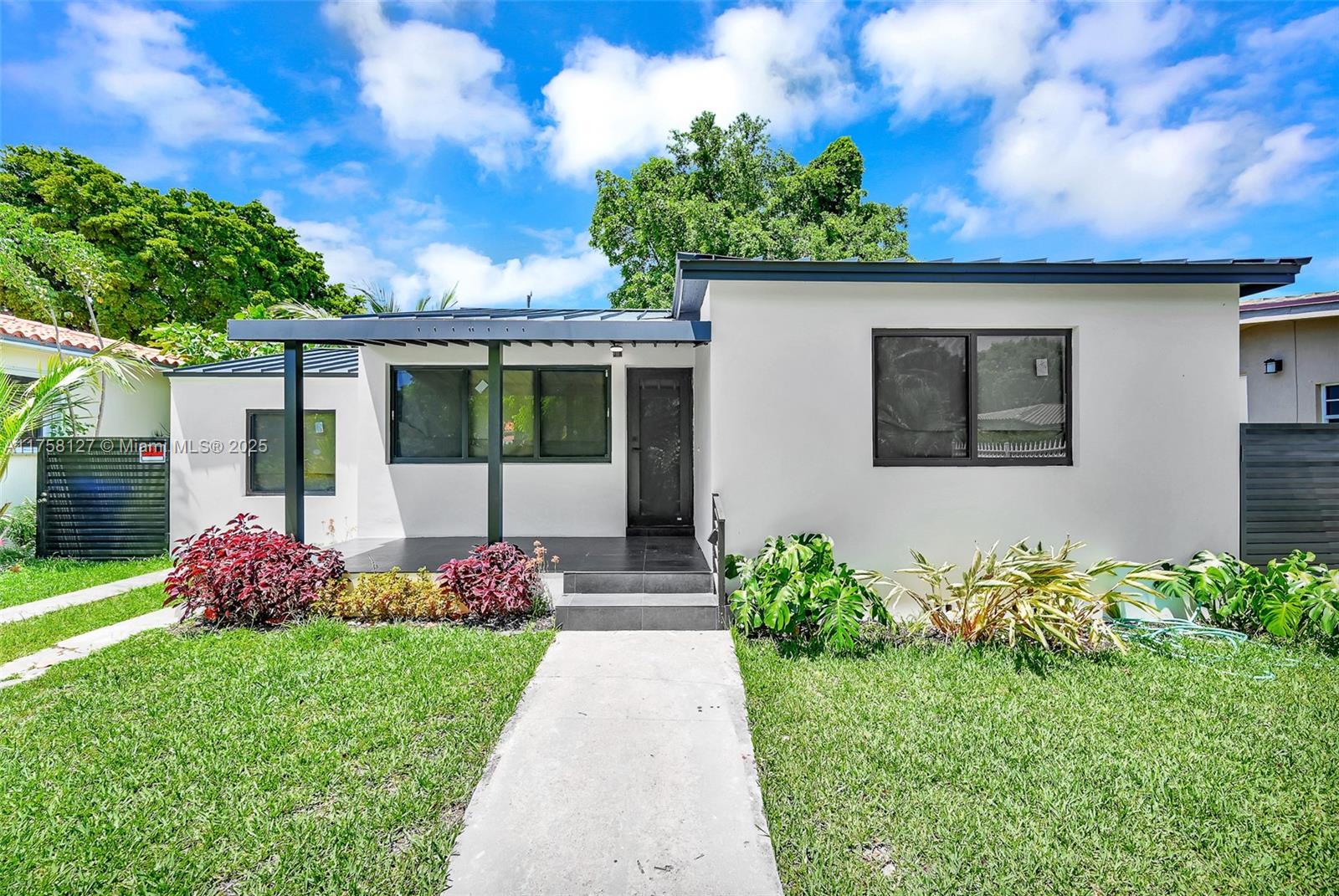 2261 SW 26th St Miami, FL 33133