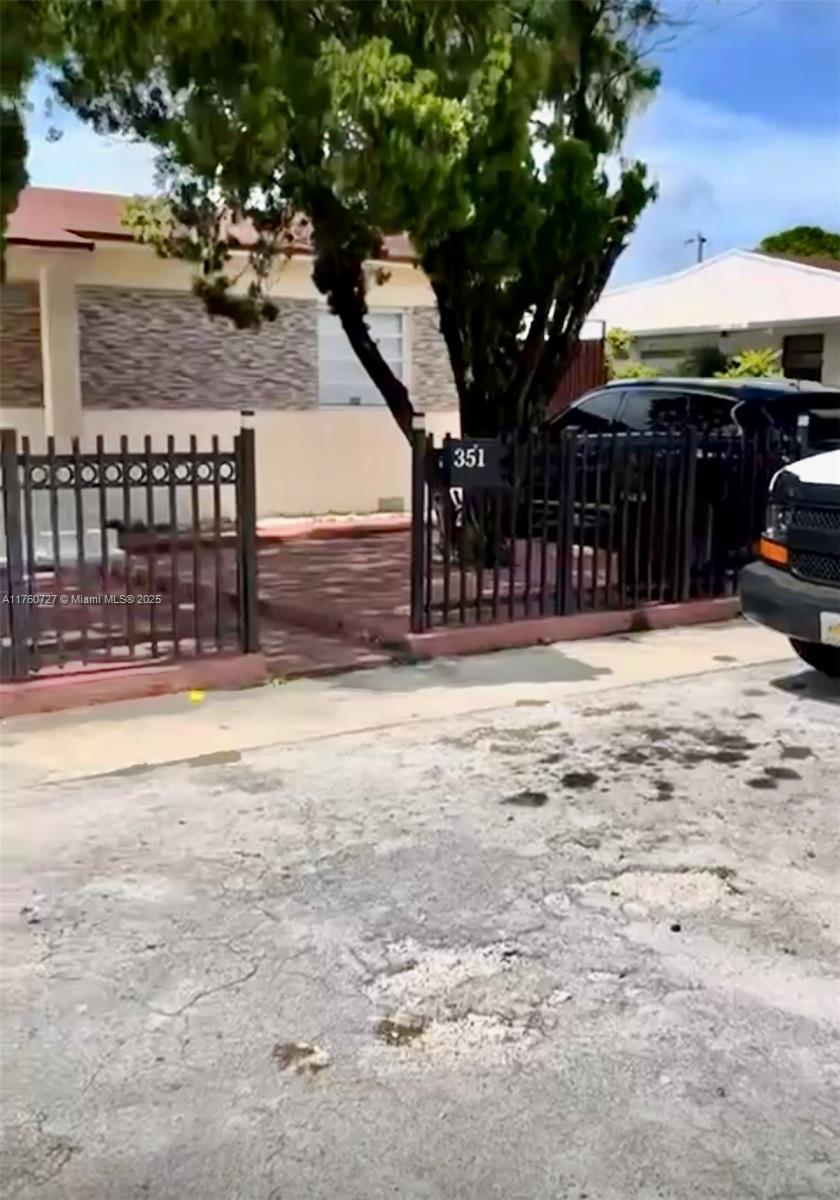 351 E 35th St,Hialeah, FL 33013