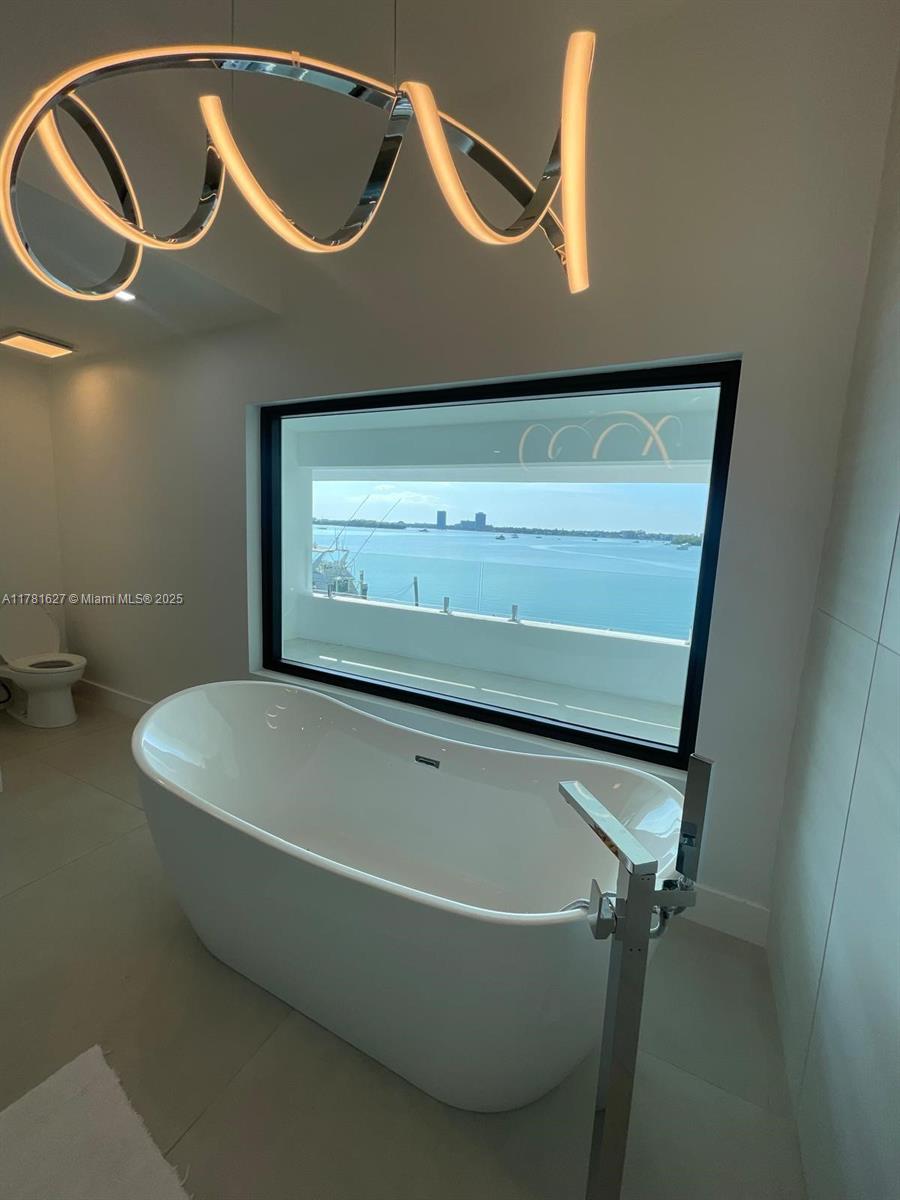 7720 Miami Vw North Bay Village, FL 33142