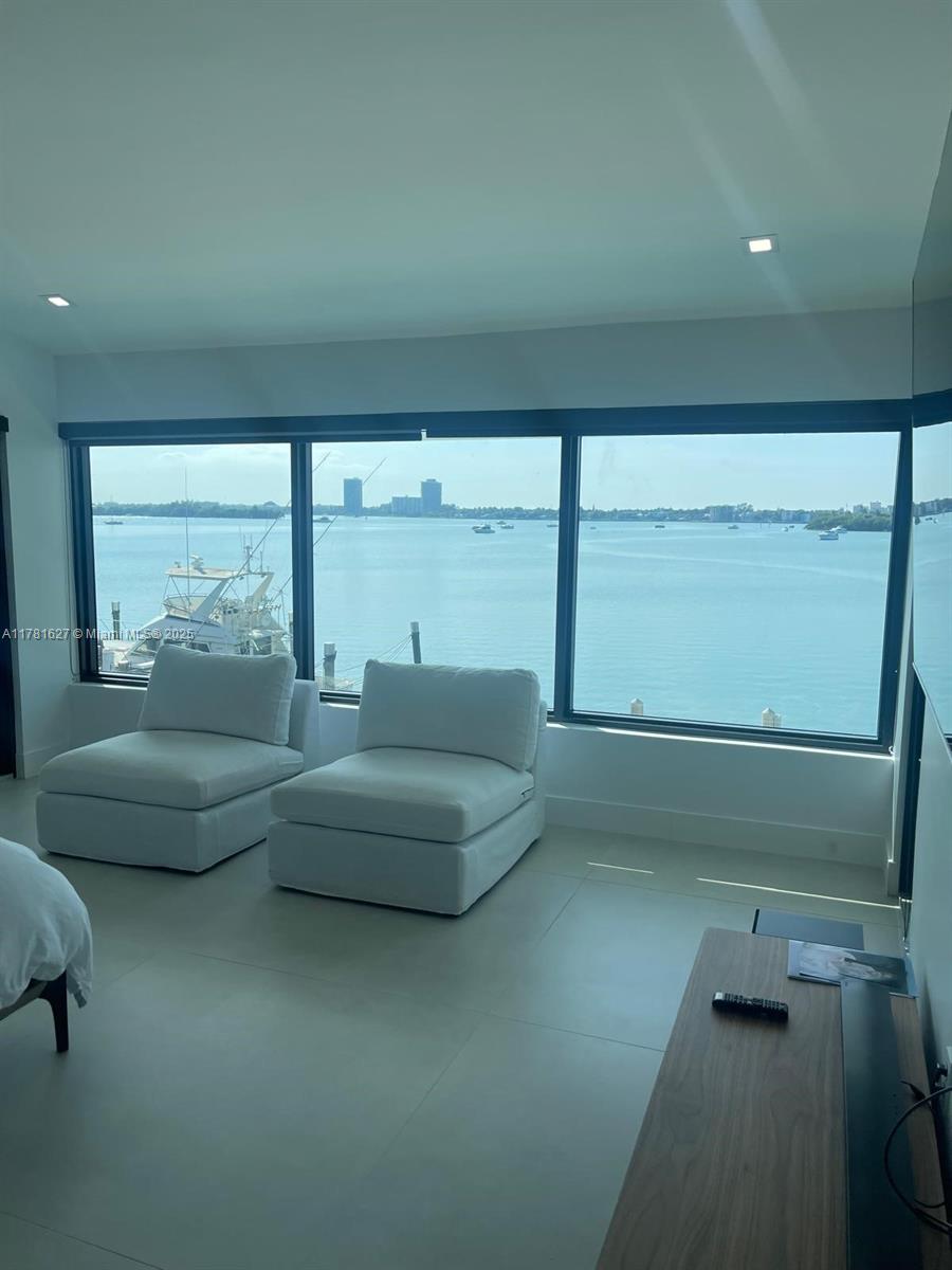 7720 Miami Vw North Bay Village, FL 33142