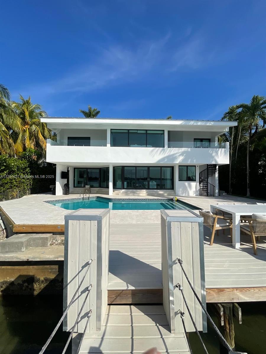 7720 Miami Vw North Bay Village, FL 33142