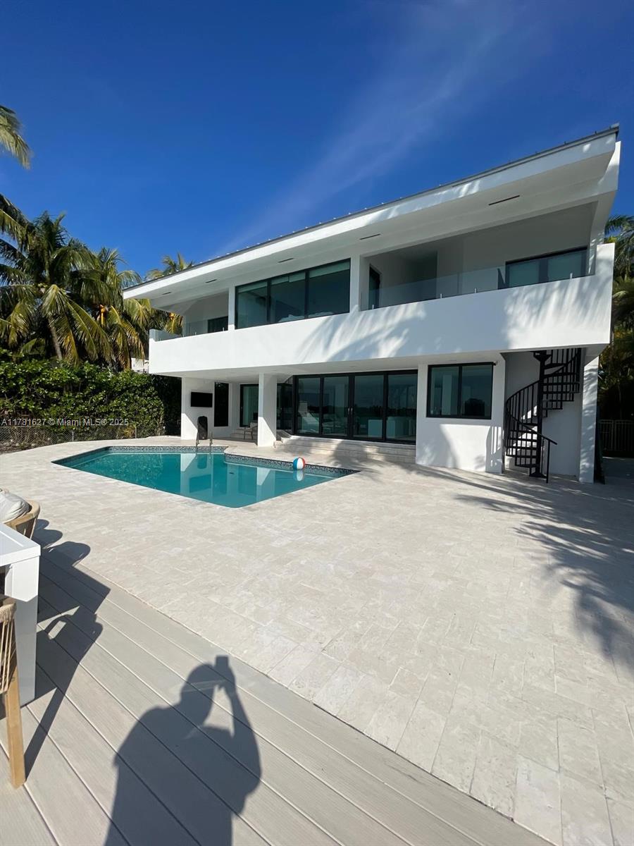 7720 Miami Vw North Bay Village, FL 33142