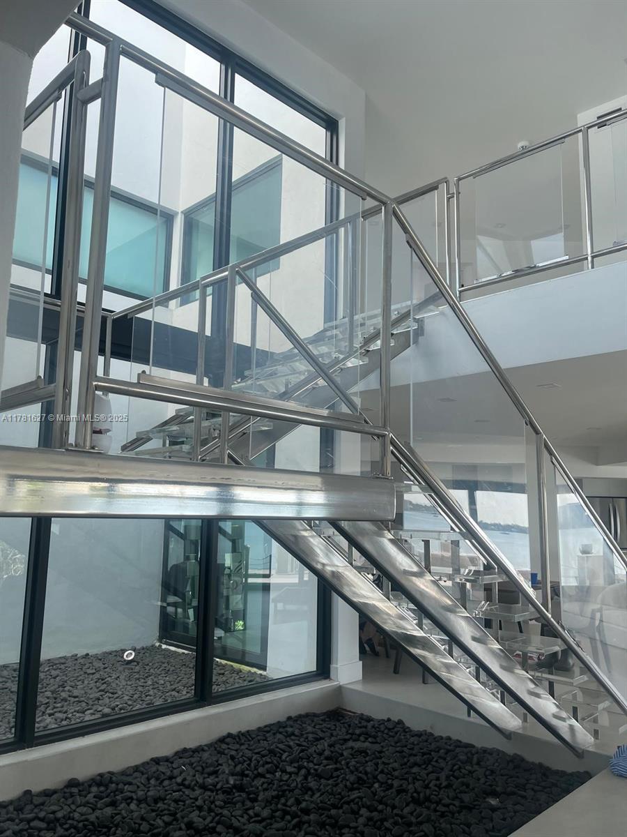 7720 Miami Vw North Bay Village, FL 33142