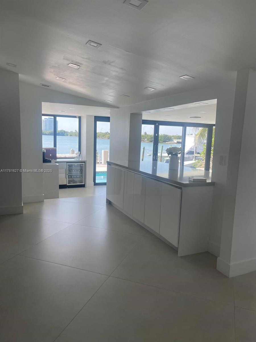 7720 Miami Vw North Bay Village, FL 33142