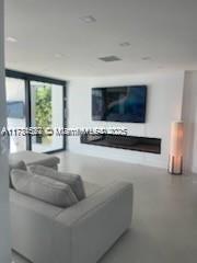 7720 Miami Vw North Bay Village, FL 33142