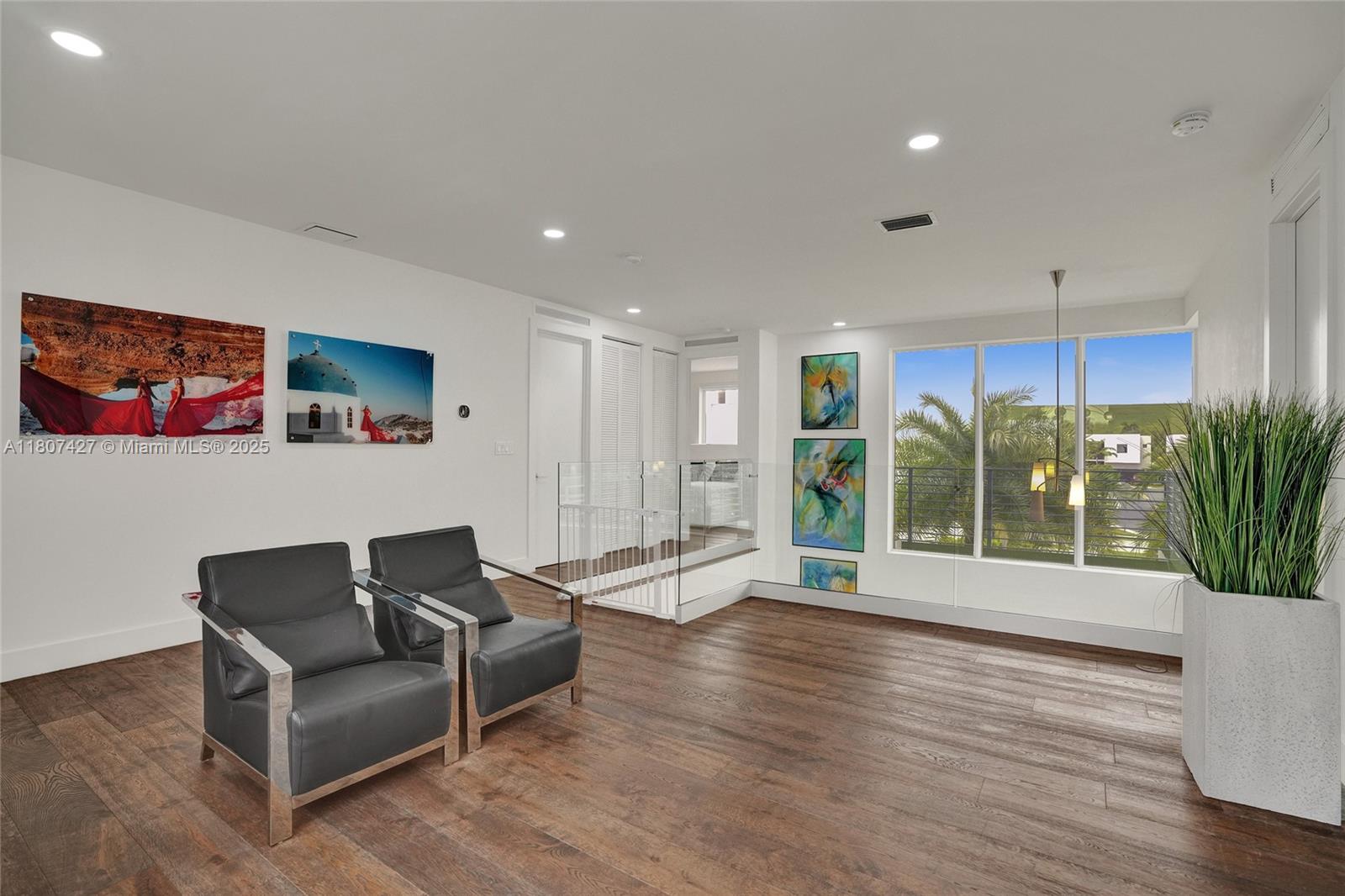 9995 NW 75th St Doral, FL 33178