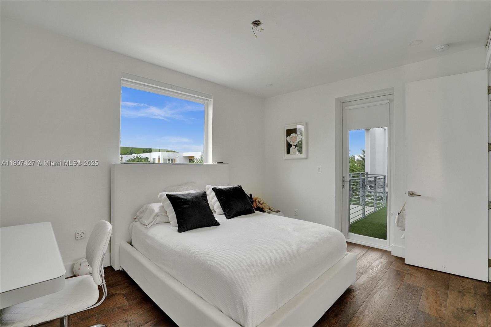 9995 NW 75th St Doral, FL 33178