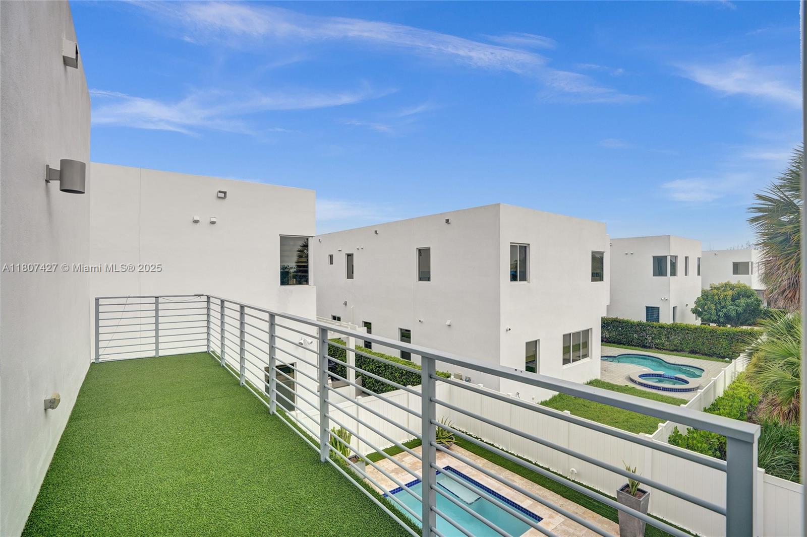 9995 NW 75th St Doral, FL 33178