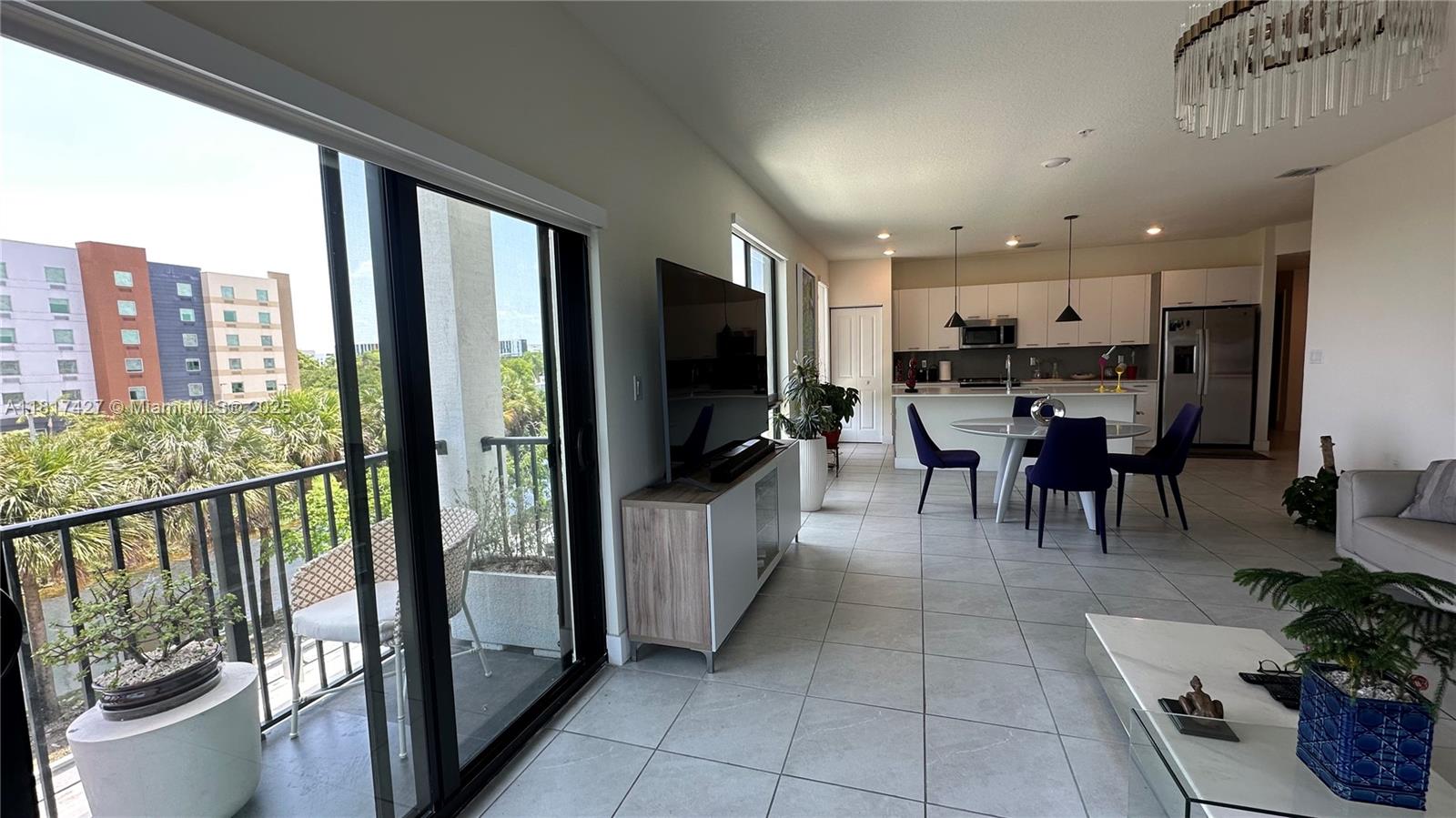 8001 NW 41st St #F-307 Doral, FL 33166