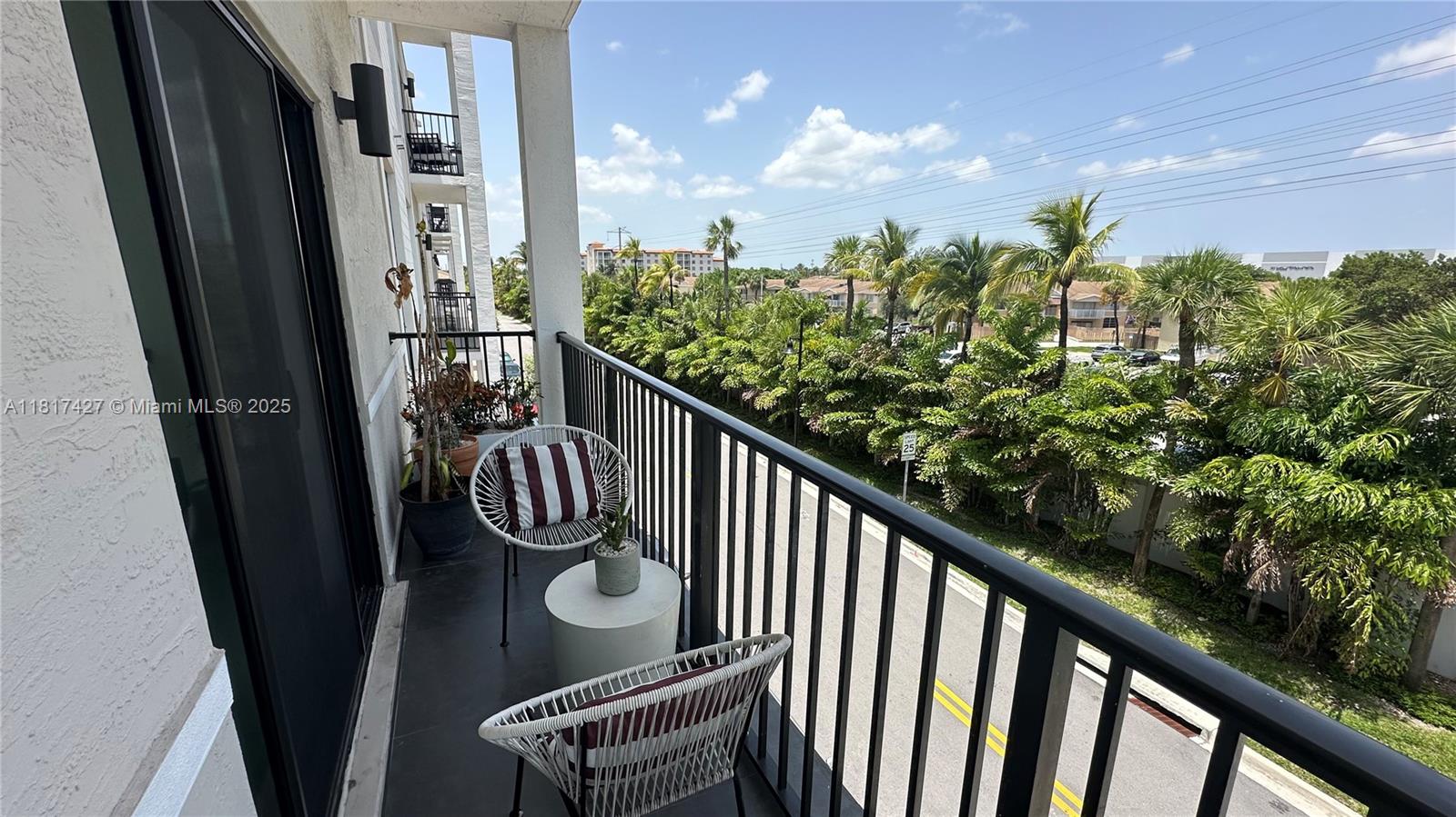 8001 NW 41st St #F-307 Doral, FL 33166