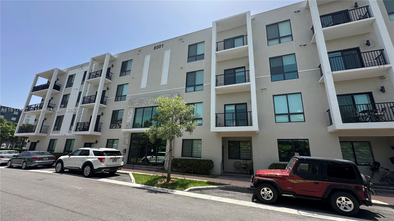 8001 NW 41st St #F-307 Doral, FL 33166