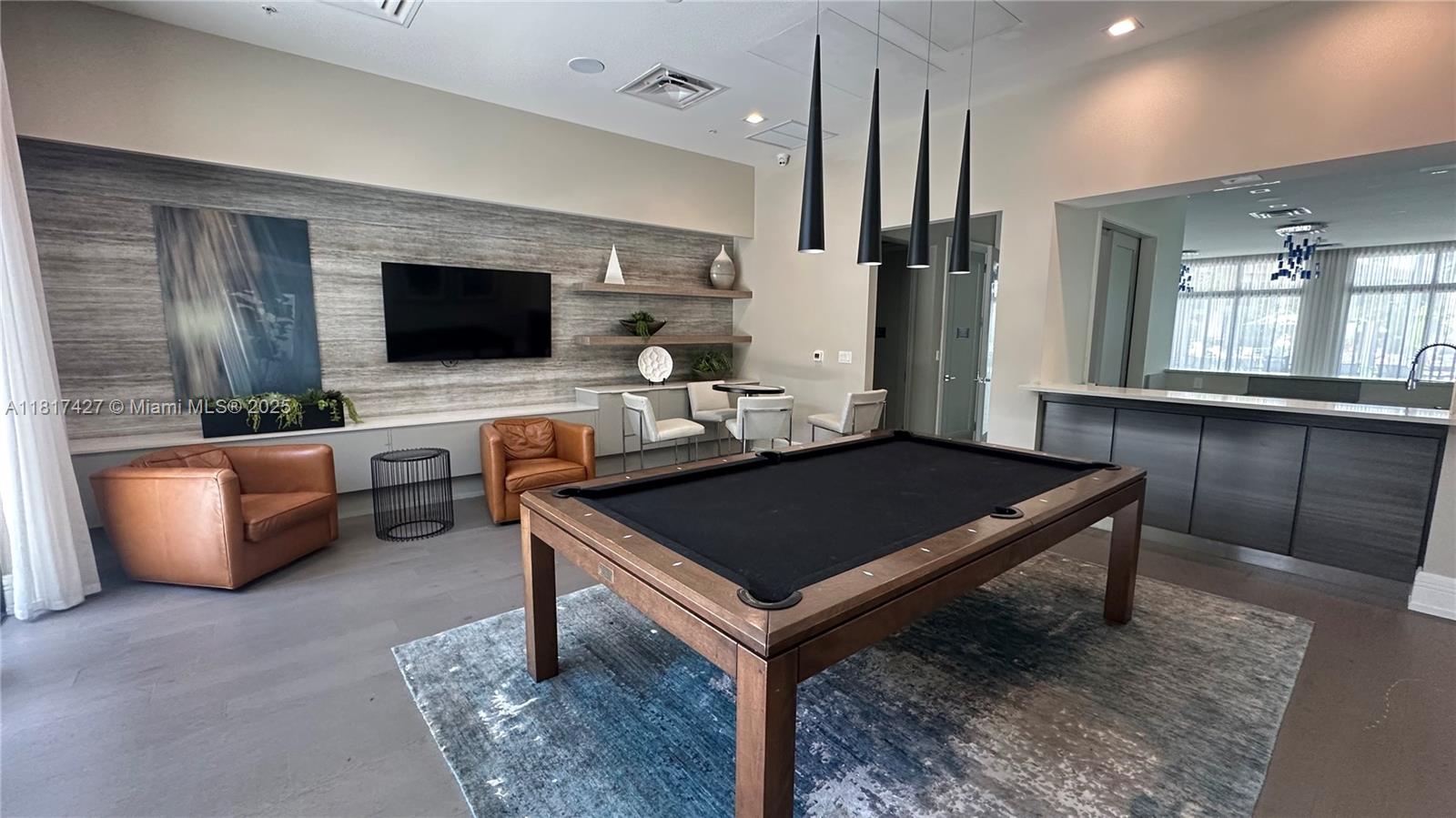 8001 NW 41st St #F-307 Doral, FL 33166