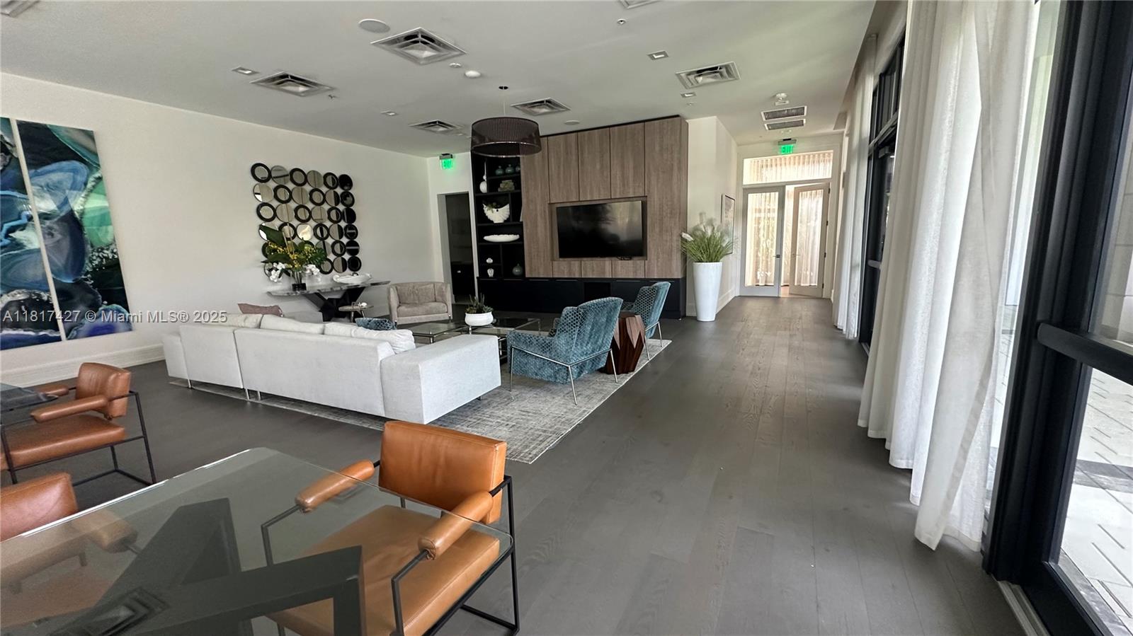 8001 NW 41st St #F-307 Doral, FL 33166